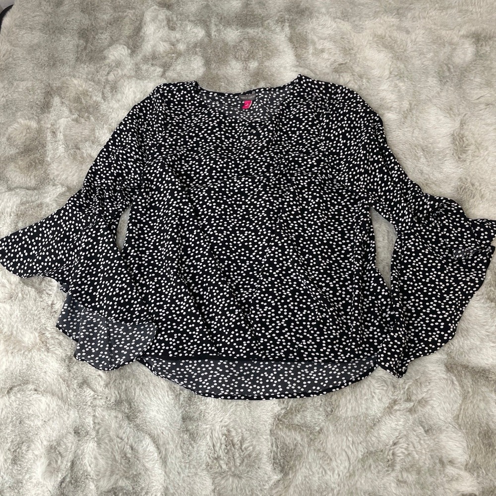 NWT Vince Camuto Monochrome Dot Print Blouse Size M-0311